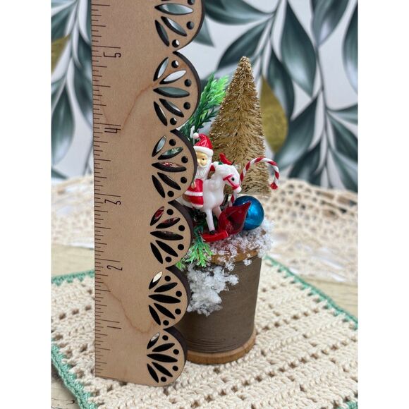 Miniature ALL VINTAGE Thread Spool Christmas Assemblage Santa - Picture 3 of 6